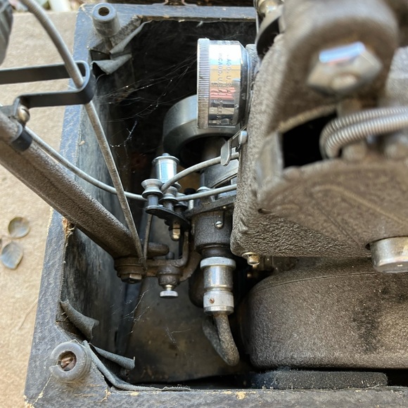 Antique 1940s Projecter WITH CASE - Picture 2 of 9